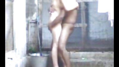 विशाल प्राकृतिक स्तन वाली एक काली महिला भोजपुरी में सेक्सी फिल्म हो रही है सह शॉट