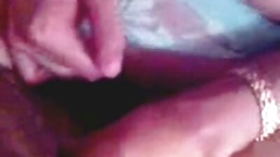 पुराने यार fucks भोजपुरी सेक्सी फिल्म वीडियो एक स्वीट दिखने वाली ब्रुनेट टीन