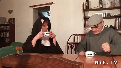 दो कुतिया धूप में भोजपुरी वीडियो सेक्सी फिल्म निकली हुई हैं, एक साथ बैठ कर चेहरा कर रही हैं